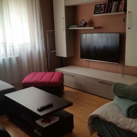 Sfanta Ecaterina - Garsoniera Alba Iulia Lägenhet Exteriör bild