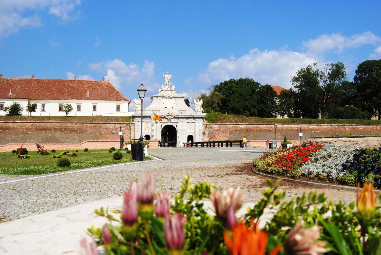 Sfanta Ecaterina - Garsoniera Alba Iulia Lägenhet Exteriör bild