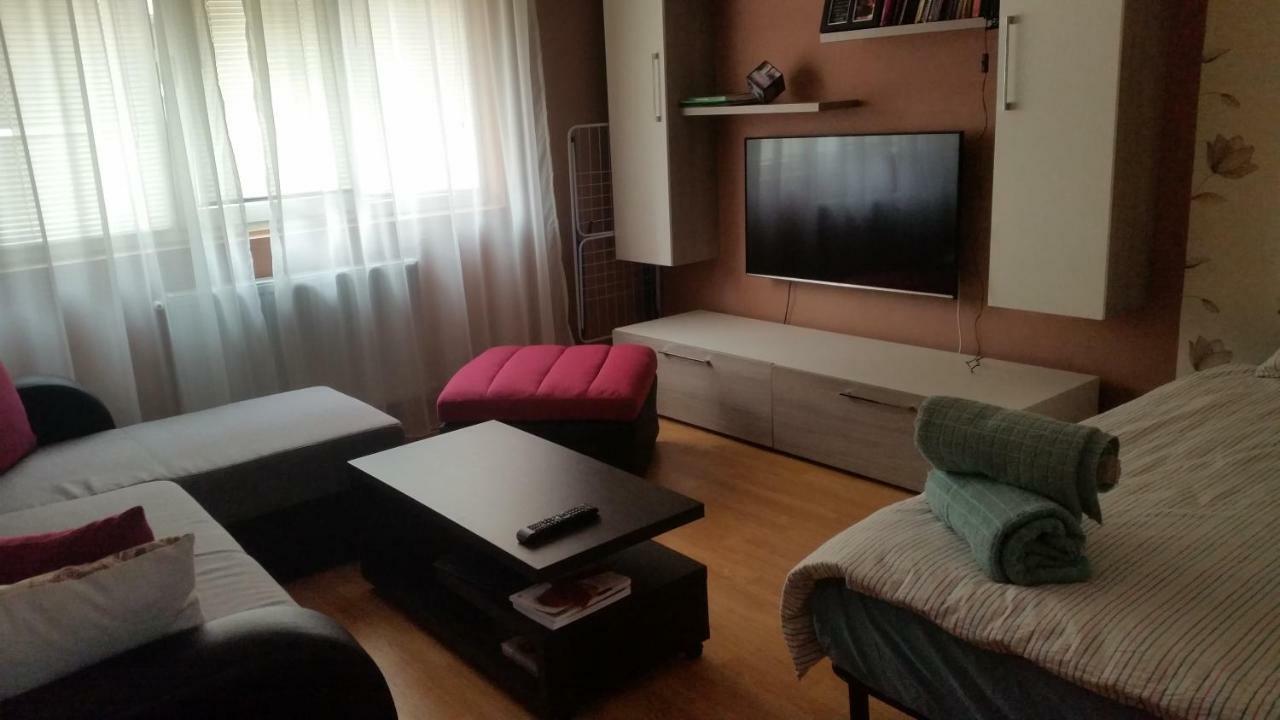 Sfanta Ecaterina - Garsoniera Alba Iulia Lägenhet Exteriör bild